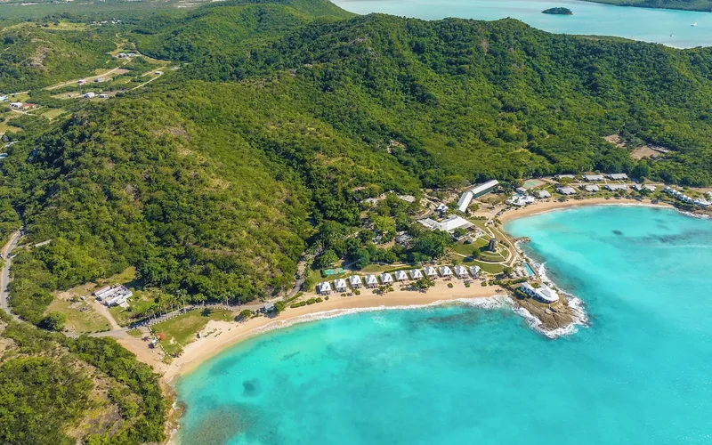 West-coast beach resort in Antigua, a base for antigua and barbuda snorkeling tours to Cades Reef